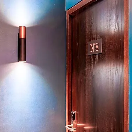 No 8 Bed & Bar Hotel Verbier