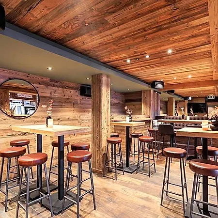 No 8 Bed & Bar 3* Verbier