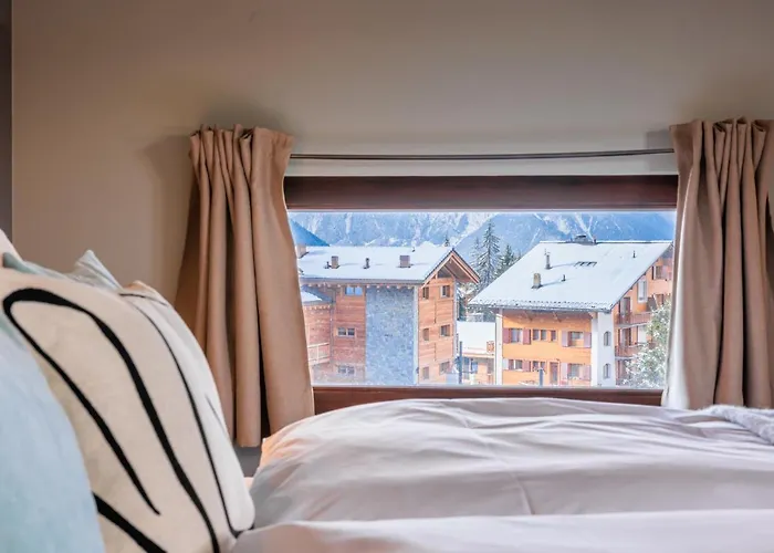 No 8 Bed & Bar Отель
