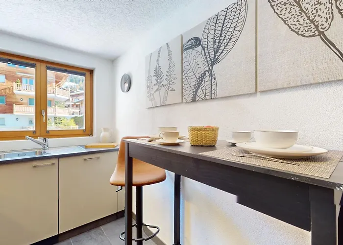 No 8 Bed & Bar Hotel