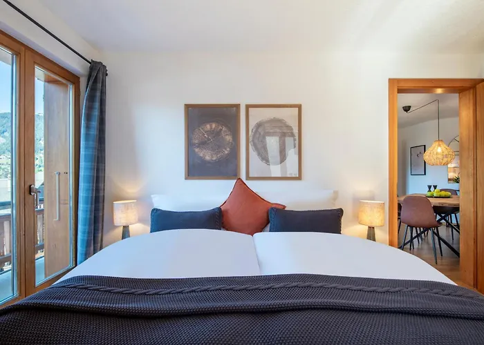 No 8 Bed & Bar Hotel