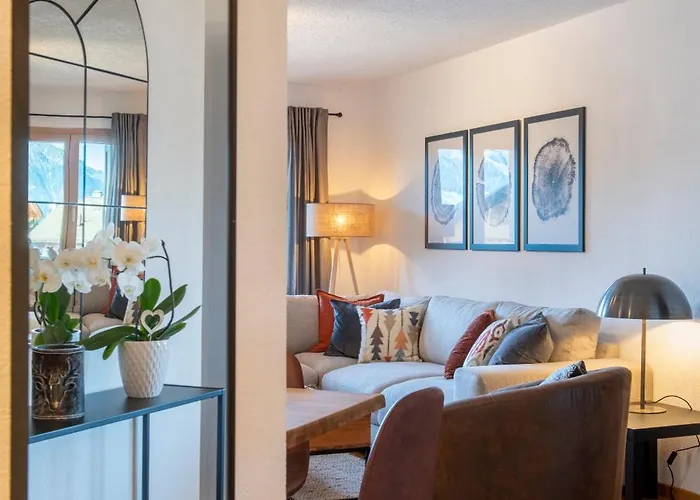 No 8 Bed & Bar Hotel