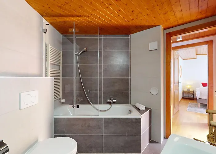 Hotel No 8 Bed & Bar