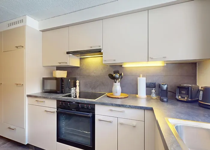 No 8 Bed & Bar Hotel