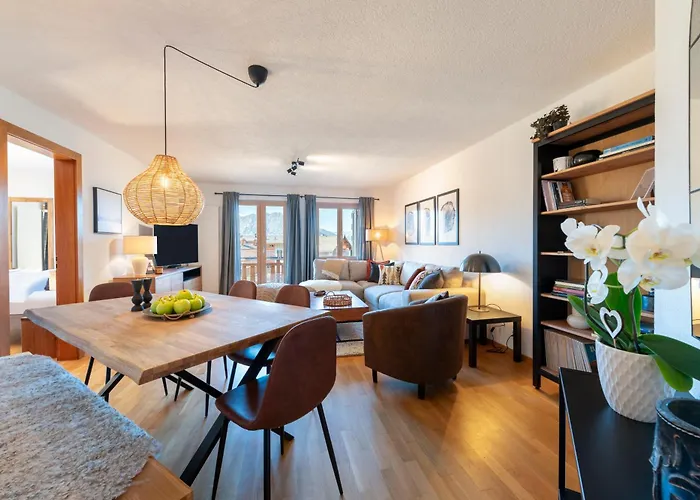 No 8 Bed & Bar Hotel 3*